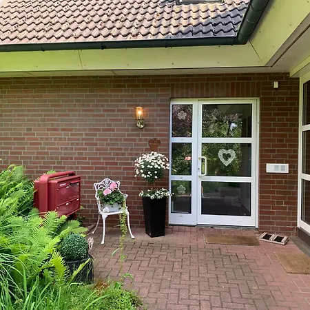Sonniges Garten-Apartment In Ruhiger Parklage Bad Segeberg Exterior photo