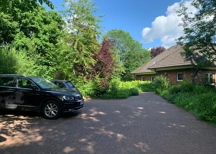 Sonniges Garten-Apartment In Ruhiger Parklage