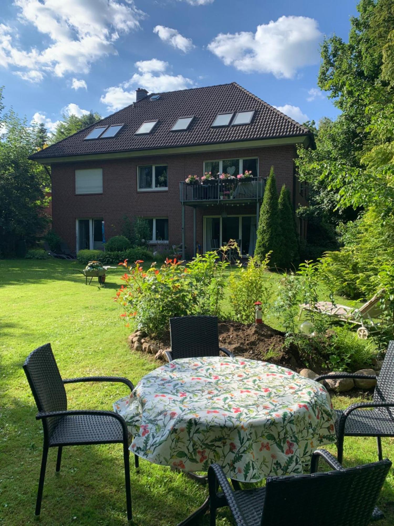 Sonniges Garten-apartment In Ruhiger Parklage Apartment Bad Segeberg